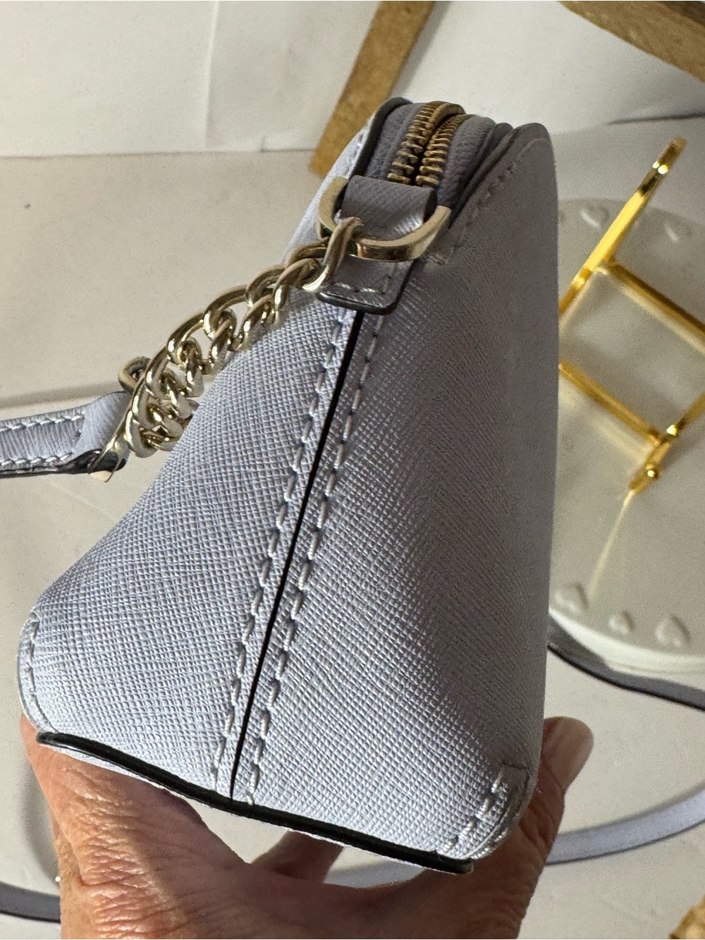 kate spade Light Lilac Dome Crossbody with Gold Tone hardware.EUC LIKE NEW - Picture 10 of 10